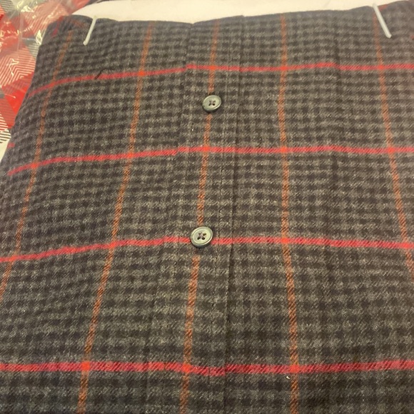 Crofts & Barrow XL black/ gray/ red check flannel, long sleeve shirt - Picture 7 of 8